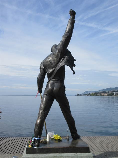 freddie mercury statue montreux switzerland